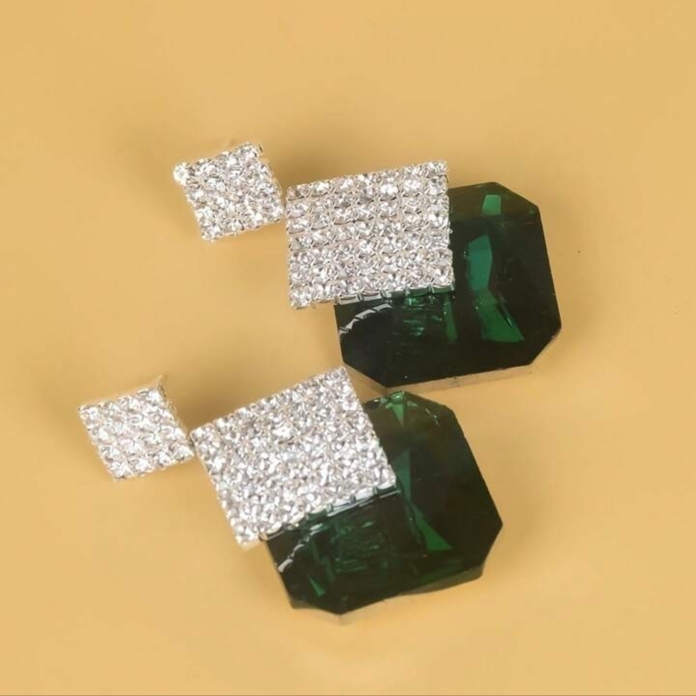 Green Square Glass Rhinestone Drop Earrings. New! - Picture 3 of 9